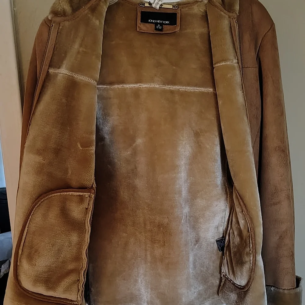 Women's Jones New York Beige Tan. Very Good Condition. - Picture 1 of 10